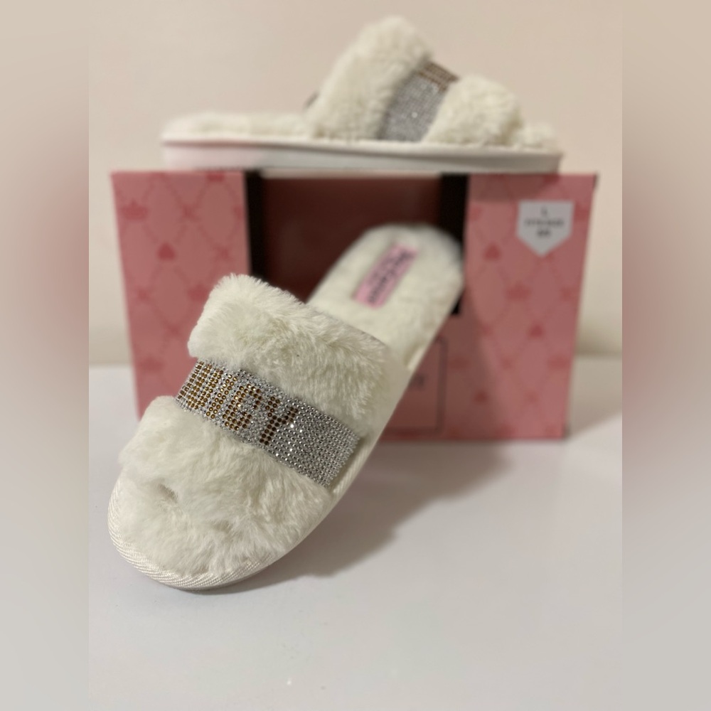 Juicy Couture slippers
